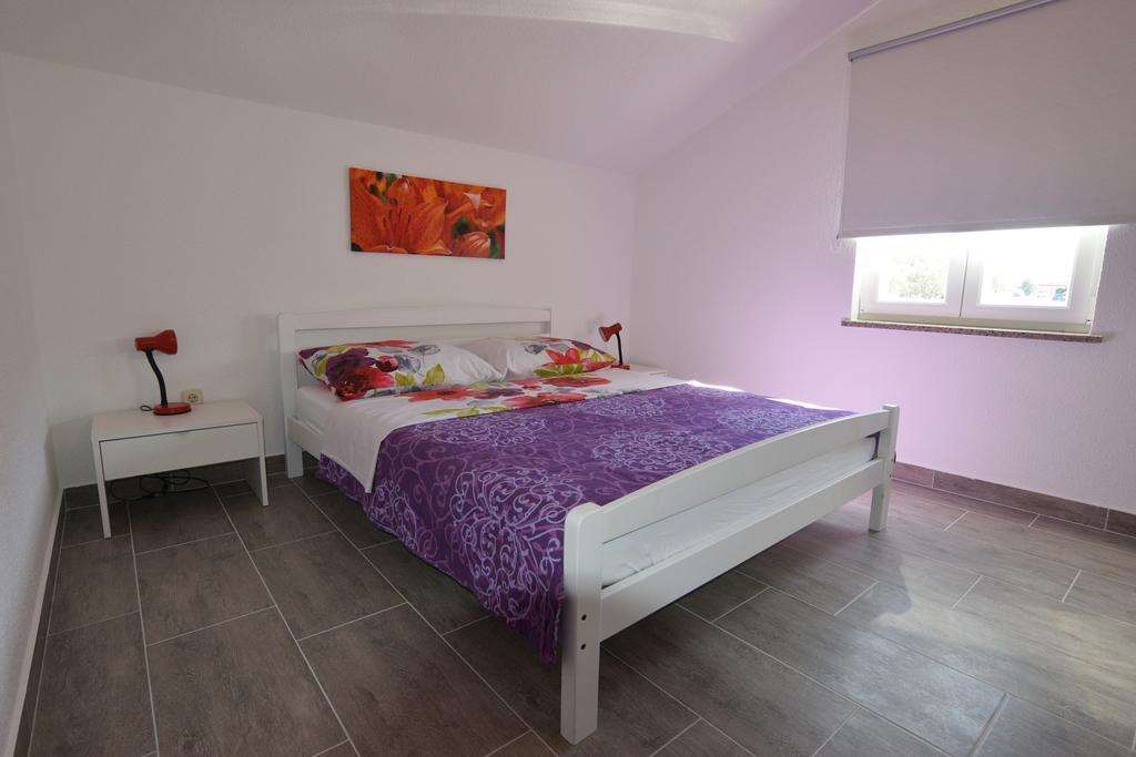 Apartments Batarilo Biograd Na Moru Bagian luar foto