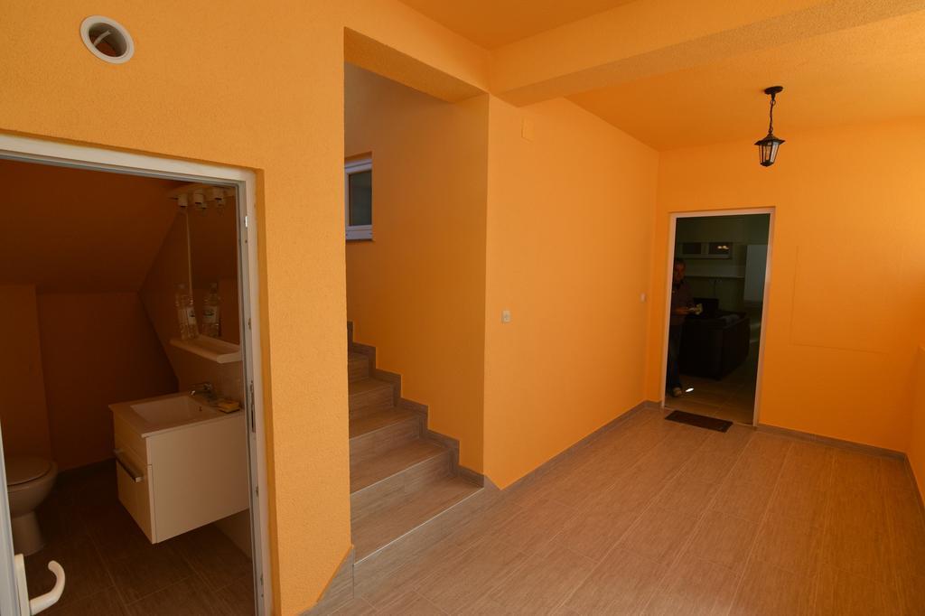 Apartments Batarilo Biograd Na Moru Bagian luar foto
