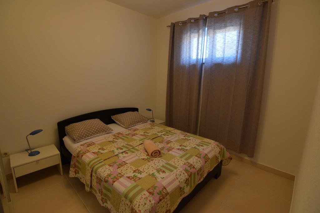 Apartments Batarilo Biograd Na Moru Bagian luar foto