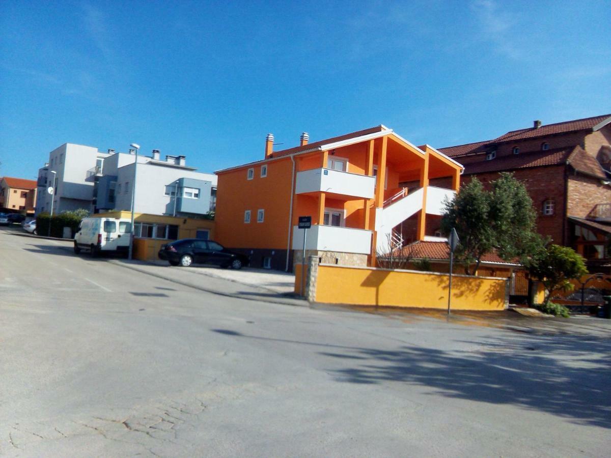 Apartments Batarilo Biograd Na Moru Bagian luar foto